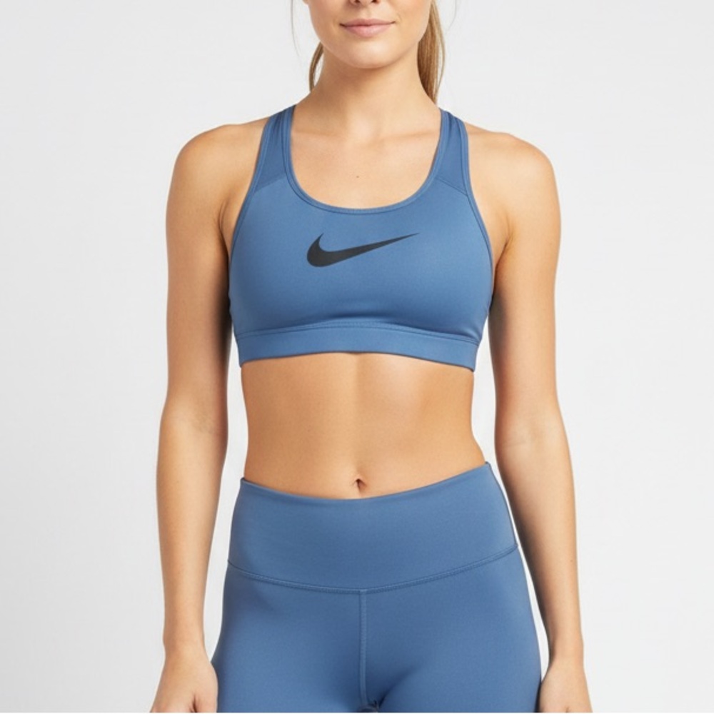 NIKE Women's Blue Sports Bra Size Small